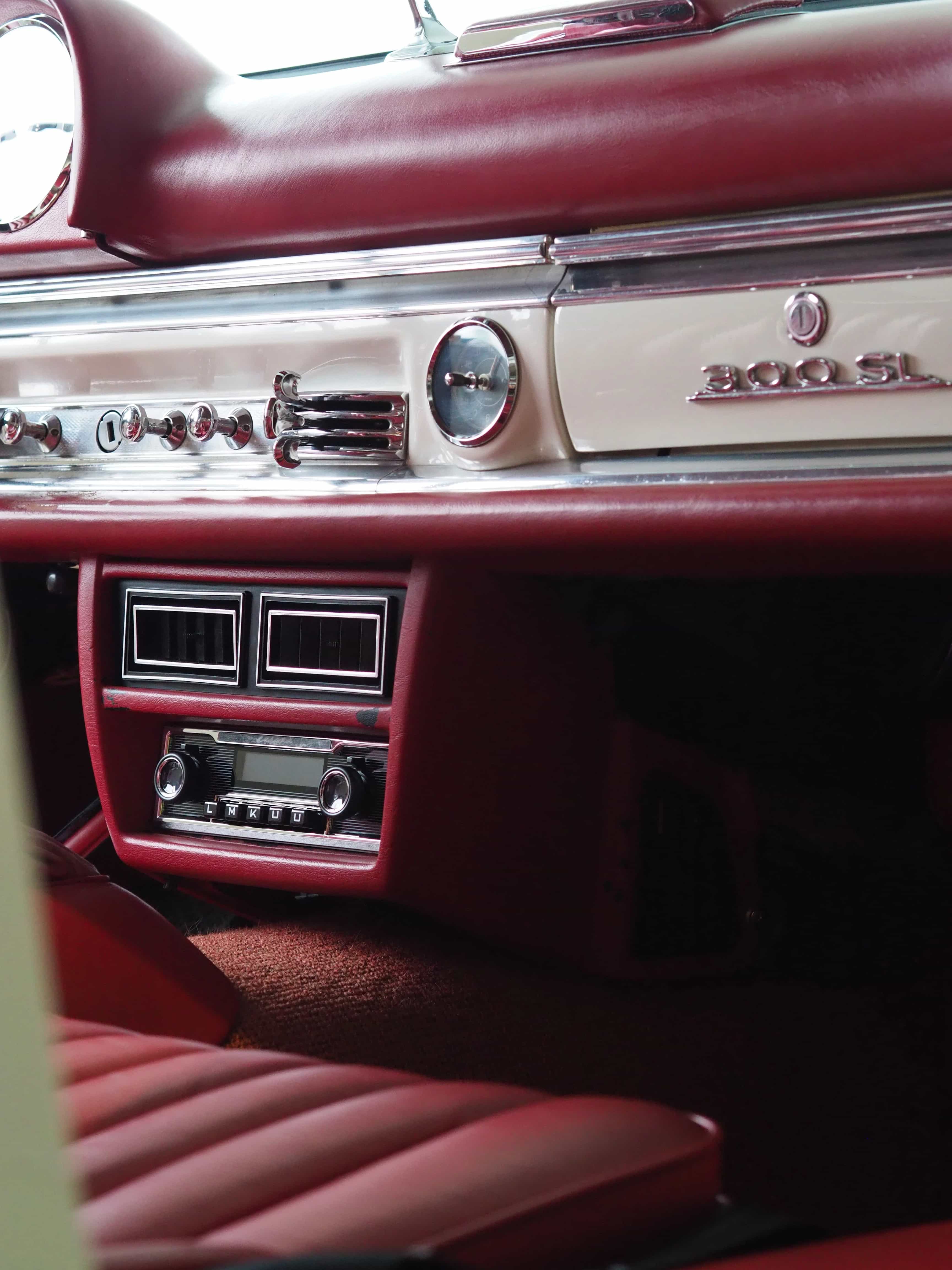 Mercedes-Benz 300SL Roadster - Klassik Radio Radio Einbau mit Bluetooth