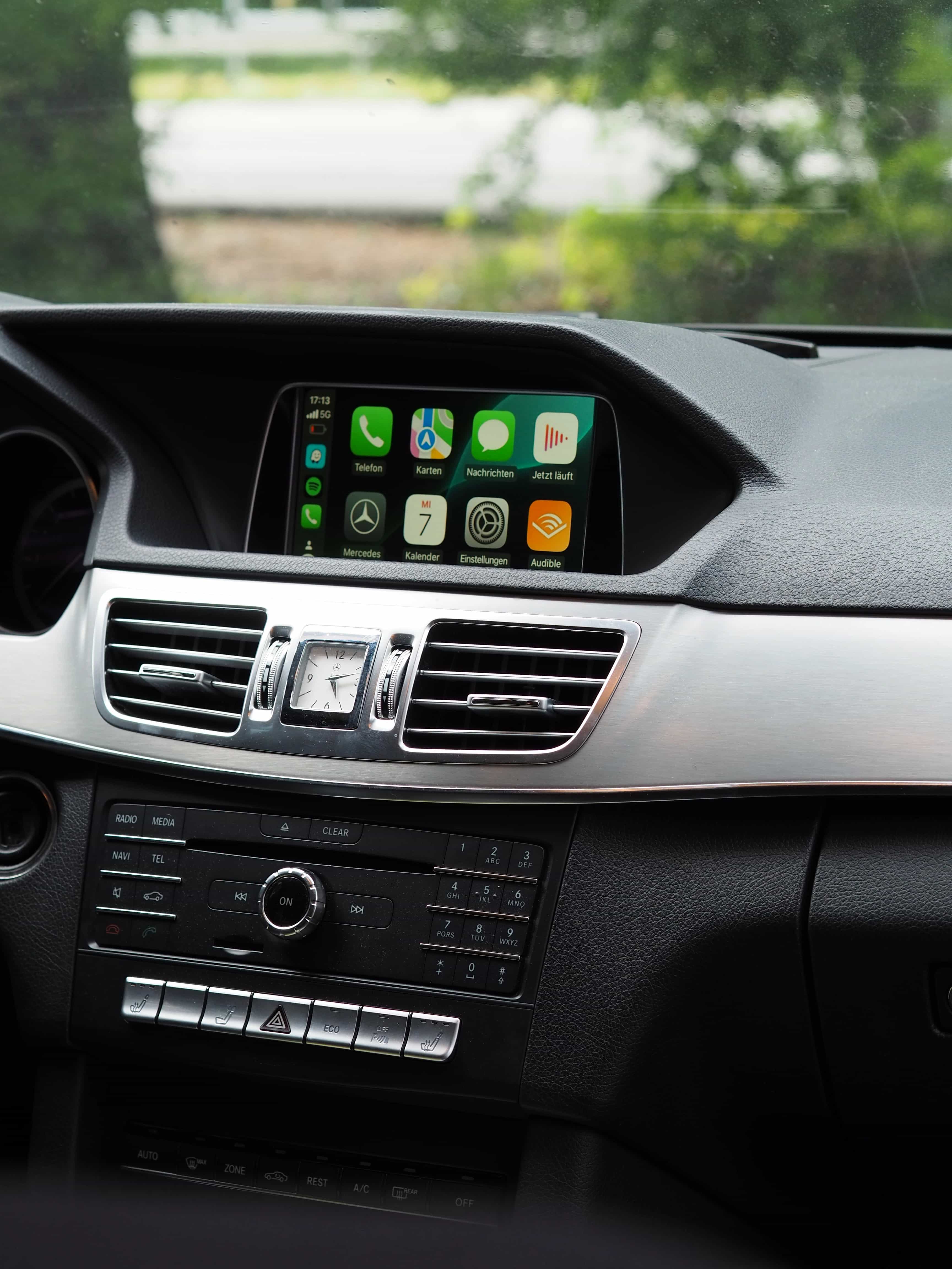Mercedes-Benz CarPlay und AndroidAuto nachrüsten lassen